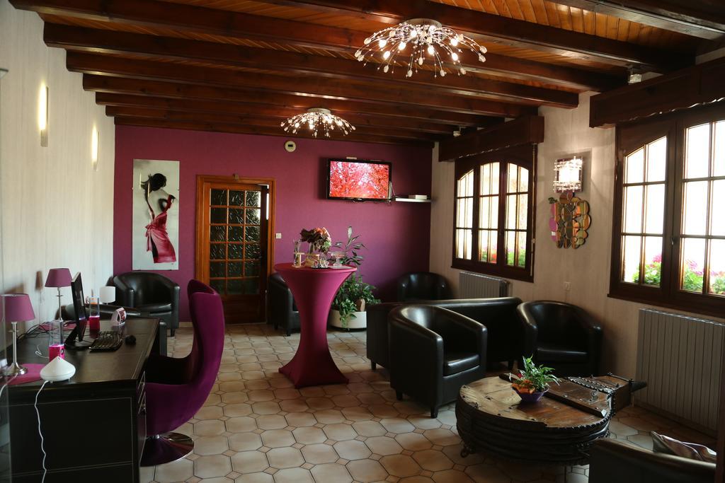 Saint-Pierremont  Relais Vosgien - Hotel Restaurant "La Table De Sophia" מראה חיצוני תמונה